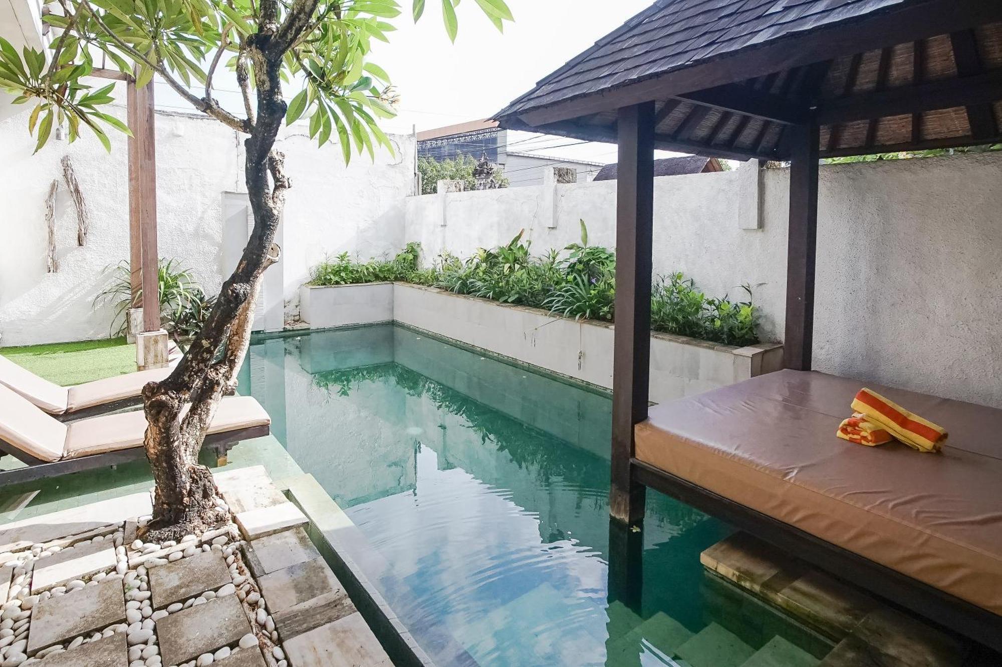 Queen Rose Villa & Spa จิมบาราน ภายนอก รูปภาพ