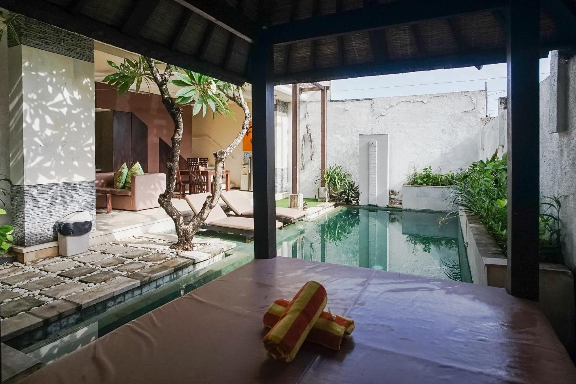 Queen Rose Villa & Spa จิมบาราน ภายนอก รูปภาพ
