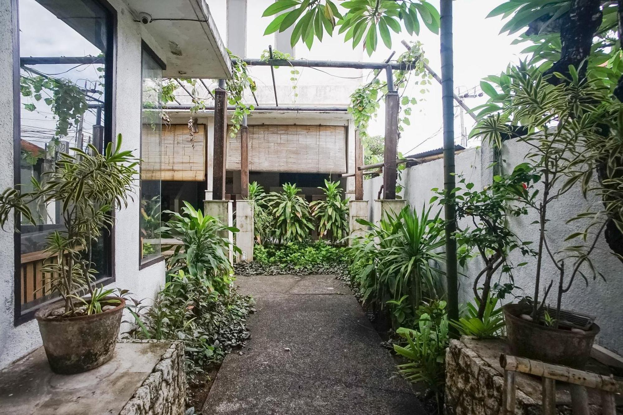 Queen Rose Villa & Spa จิมบาราน ภายนอก รูปภาพ